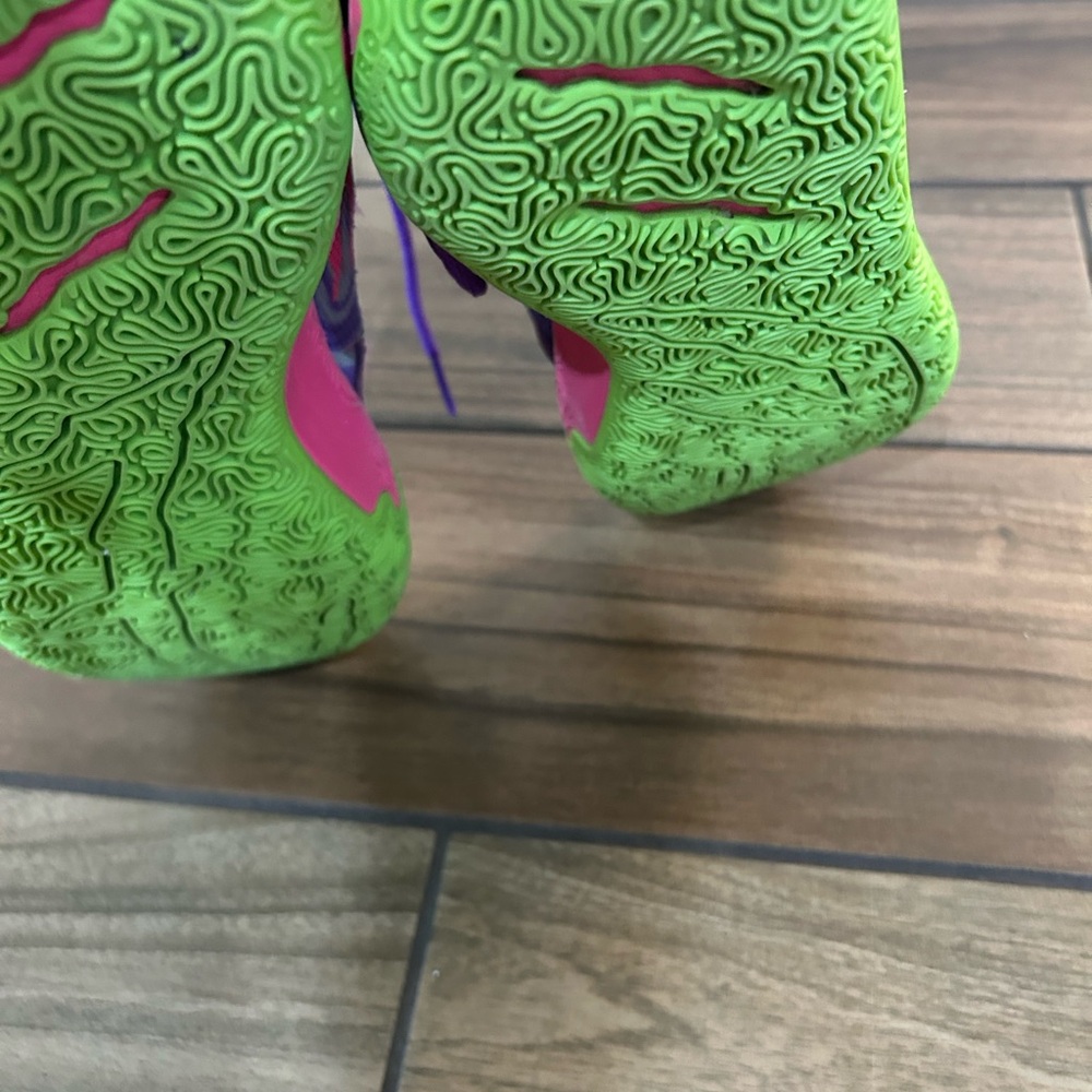 Puma Lamelo Purple and Green men’s basketball  sneakers size 7 - Picture 8 of 8